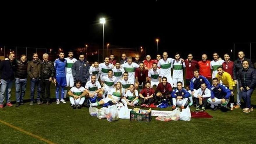 Partido navideño de los técnicos de fútbol base