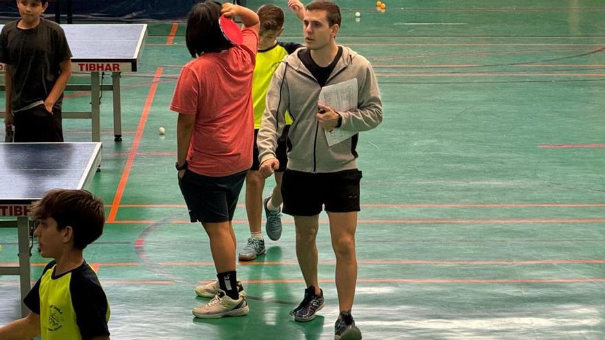 Victor Pellicer Climent es un jugador-entrenador de referencia en el tenis de mesa