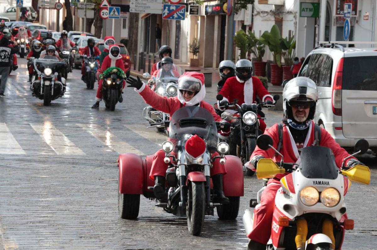 Archivo: la Papanoelada Motera Solidaria en Ibiza 2024