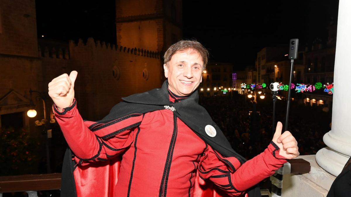 José Mota durante el pregón del Carnaval de Badajoz.