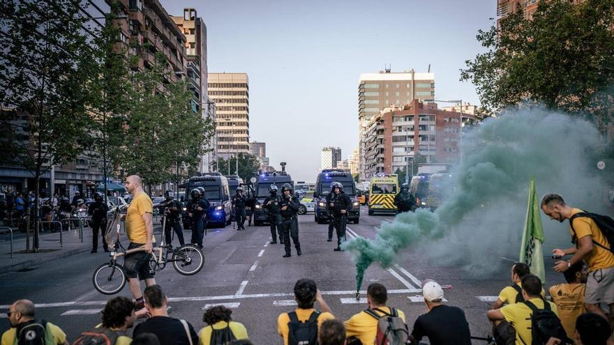 Els sindicats de la vaga desconfien del compromís d’Illa d’invertir el 6% del PIB en educació: «No pot ser cap altra promesa»