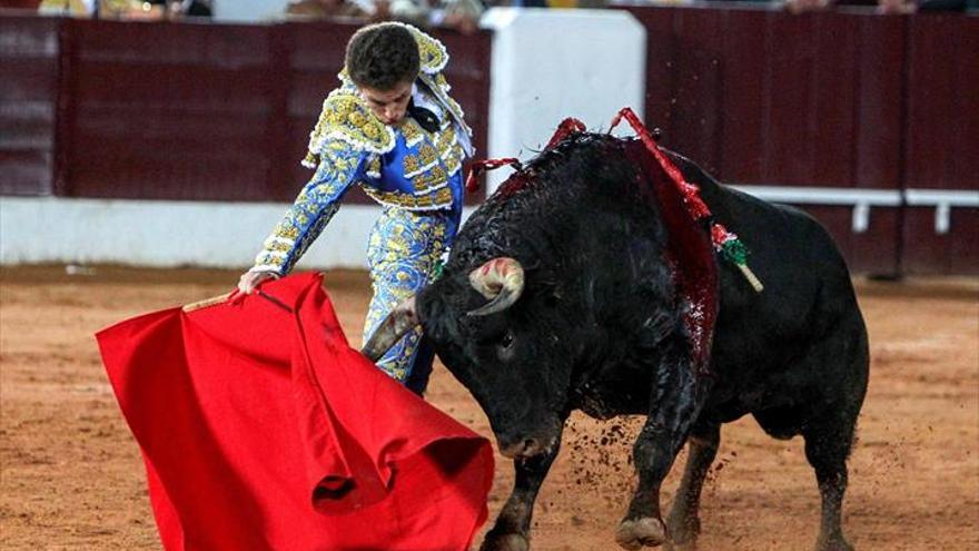 Difícil corrida y toreros en sazón