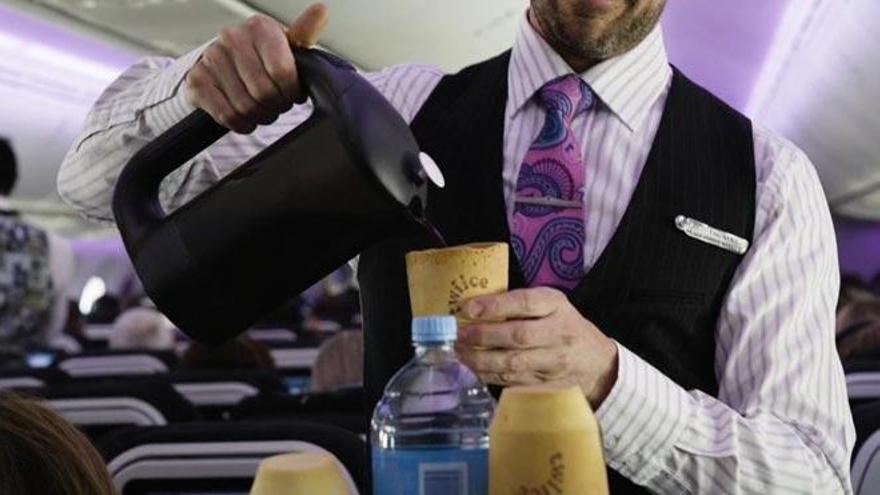 Air New Zealand sirve sus cafés en tazas comestibles para reducir los residuos