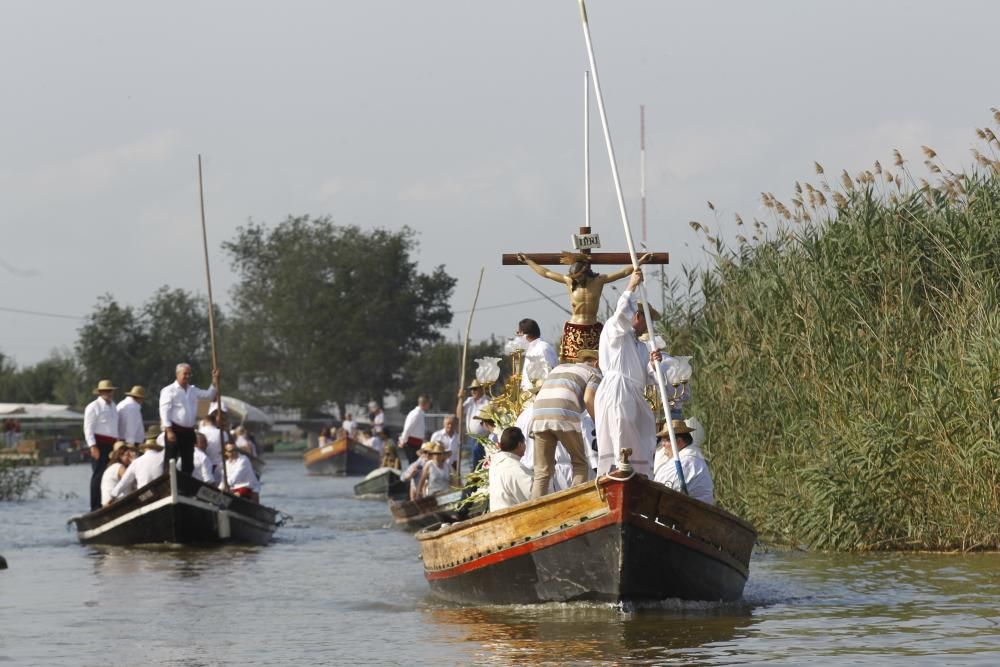 Encuentro de los Cristos de El Palmar, Catarroja, Silla y Massanassa en el Lago de la Albufera