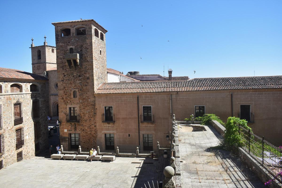 Galería | Los jardines de Cristina Ulloa de Cáceres, cerrados por seguridad