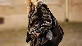 Llega a Oysho la chaqueta de cuadros que arrasará entre las expertas en moda este otoño 2026: elegante, impermeable e ideal para looks de entretiempo
