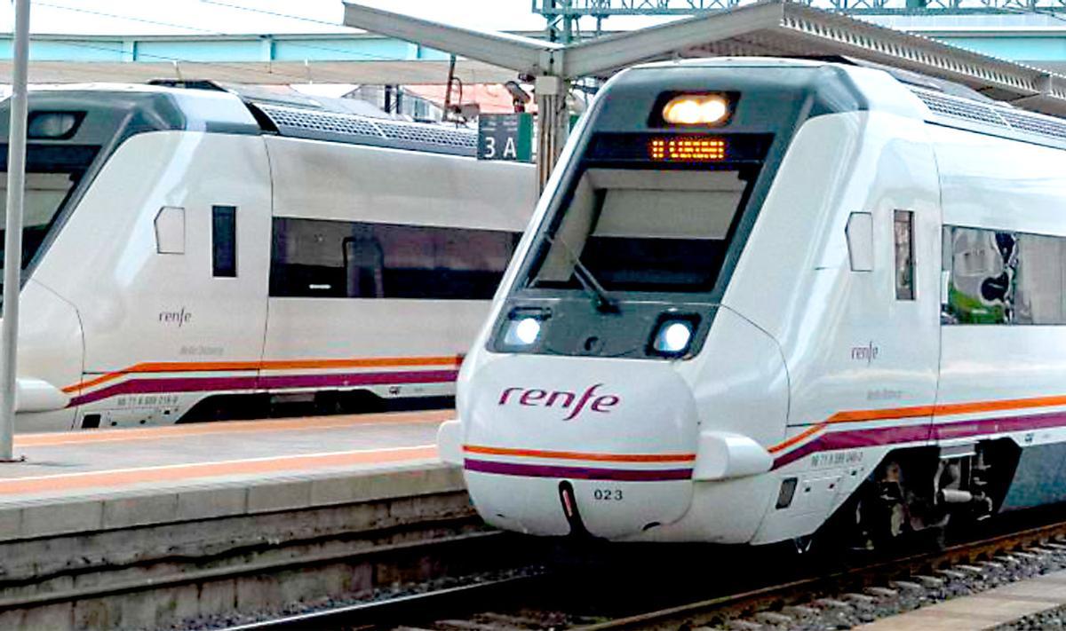 Trenes de media distancia que cubre la línea con Sevilla.