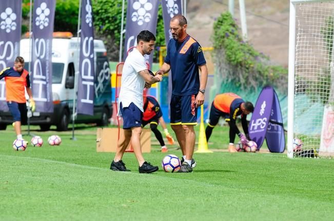 Entrenamienro de la UD Las Palmas previo a la ...