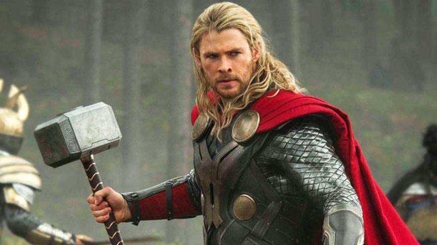 Chris Hemsworth es Thor.