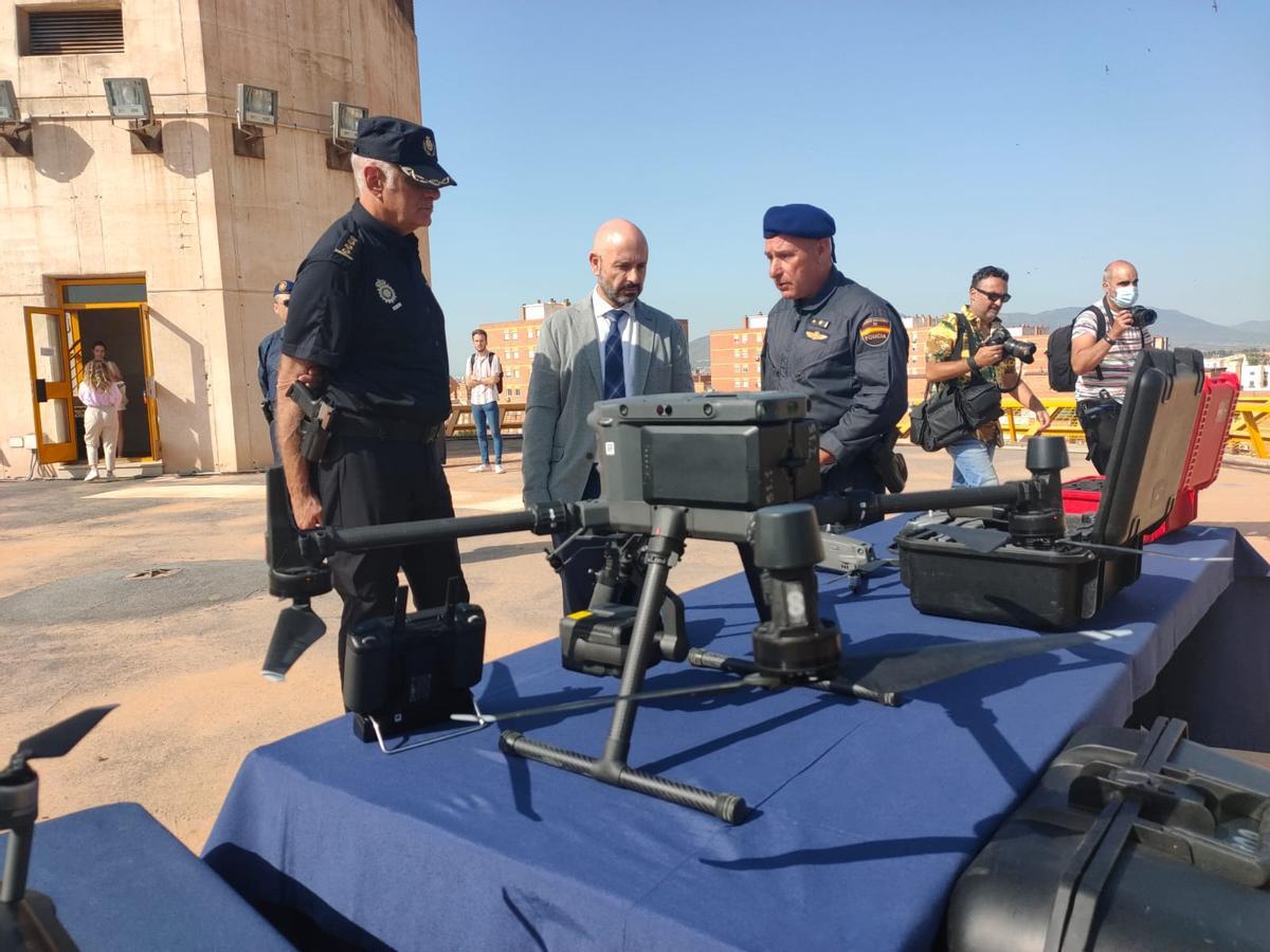 Un dron de vigilancia, en la presentación del operativo especial de verano de la Policía Nacional.