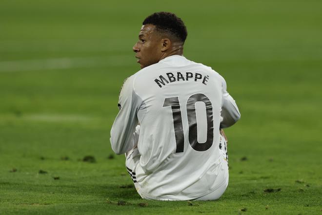 De Sardenya al Camp Nou: Florentino vol Mbappé en el clàssic de diumenge