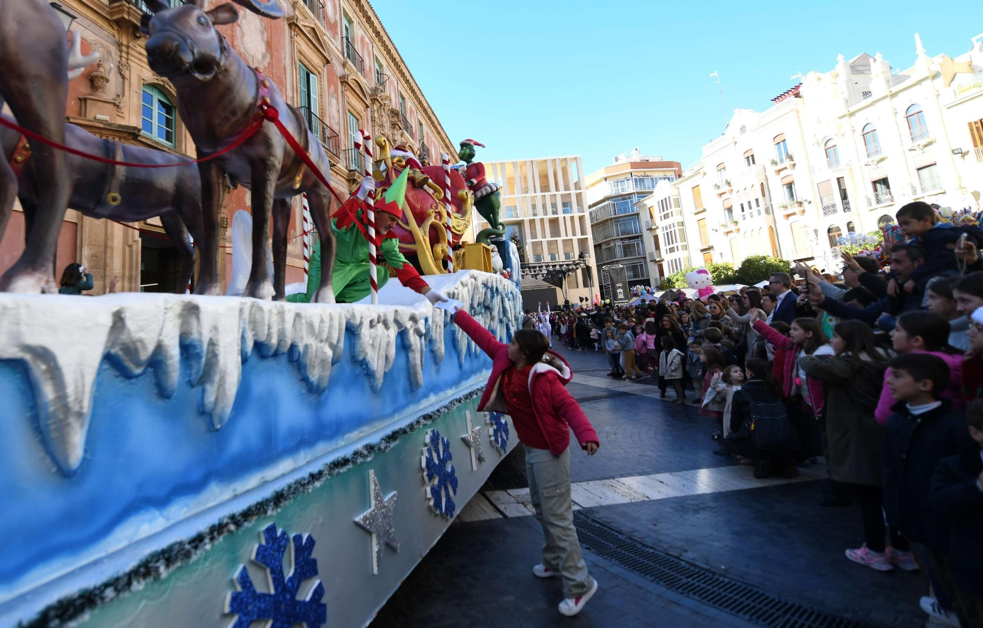 Las mejores imágenes del desfile de Papá Noel en Murcia