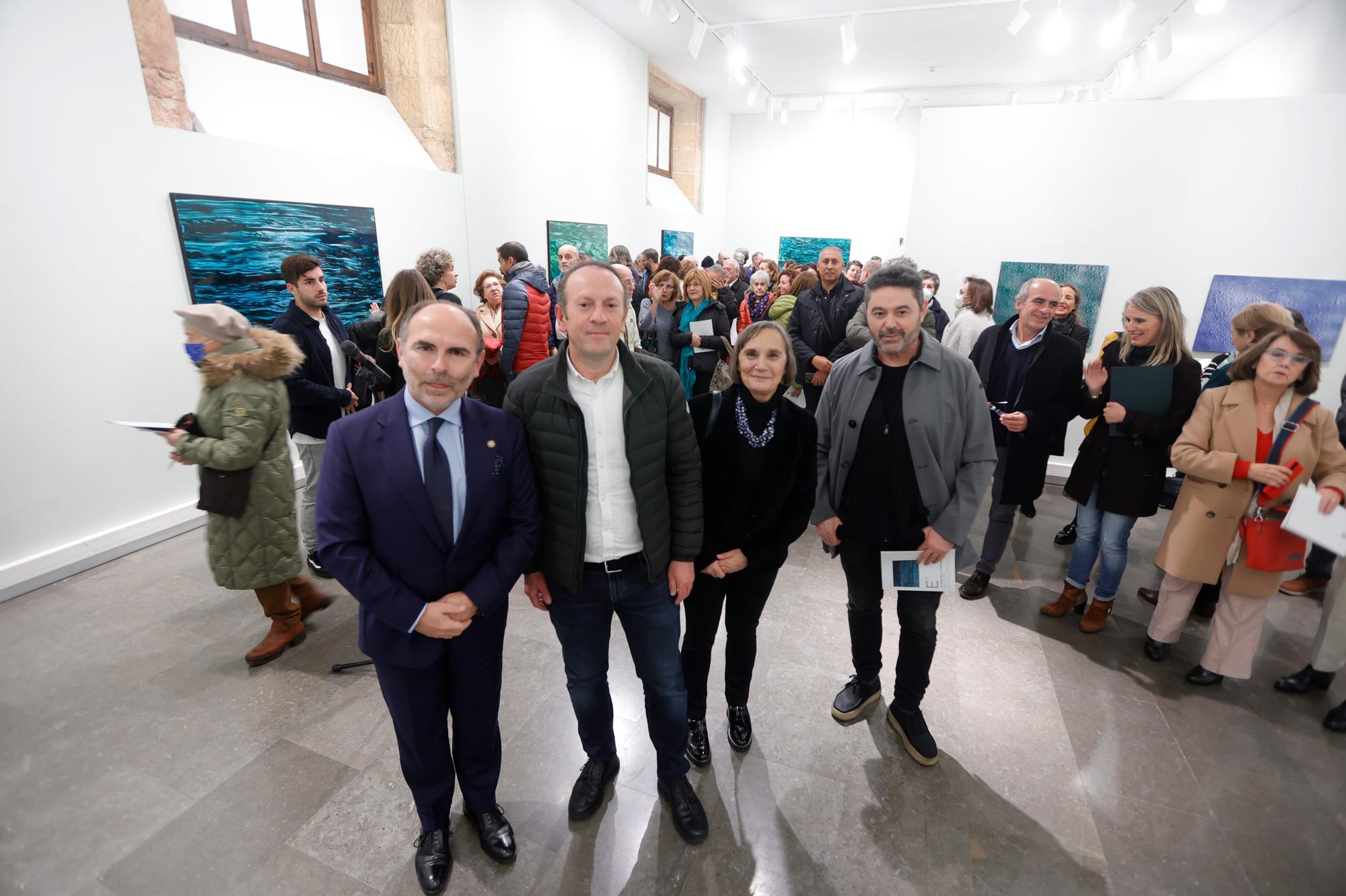 EN IMÁGENES: Guillermo Simón inunda la Universidad de mar y de obras "pintadas con el alma"