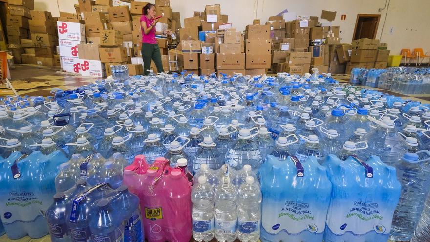 Tres jóvenes impulsan los donativos a Valencia en Gran Canaria: &quot;Lloramos por todo lo que habíamos conseguido&quot;