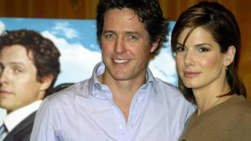 Un hijo secreto convierte a Hugh Grant en padre de familia numerosa