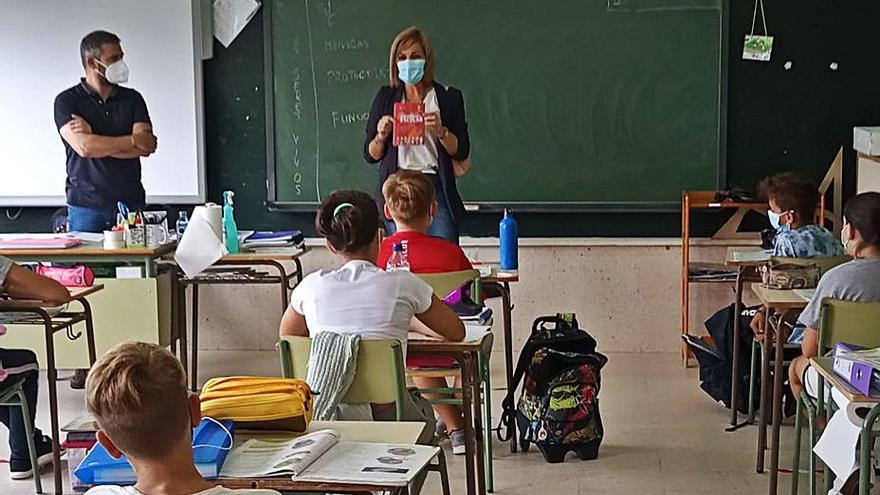 A alcaldesa de Redondela Digna Rivas no CEIP Plurilingüe Quintela  | //DP