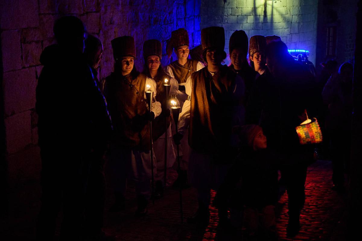 Les fotos de l'encesa de l’Estel d’Orient a la façana de la Catedral de Girona