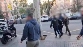 La Guardia Civil detiene en Barcelona a un criptoyihadista acusado de financiar a Estado Islámico