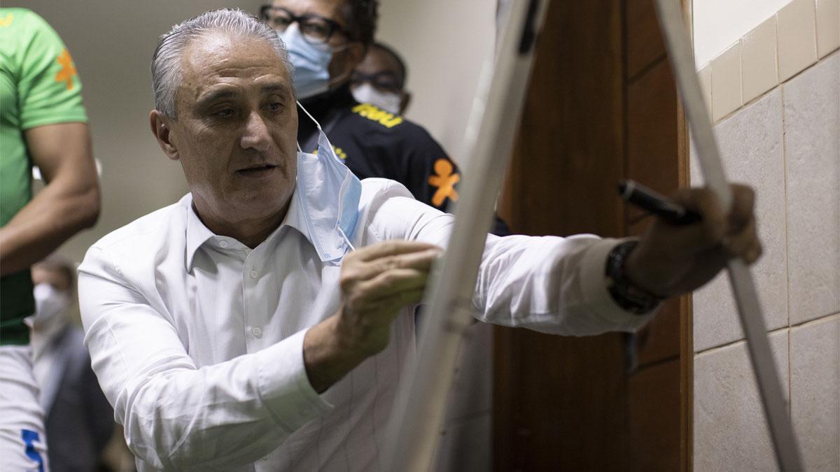 Tite no se mordió la lengua y cargó contra la dirección de la CBF