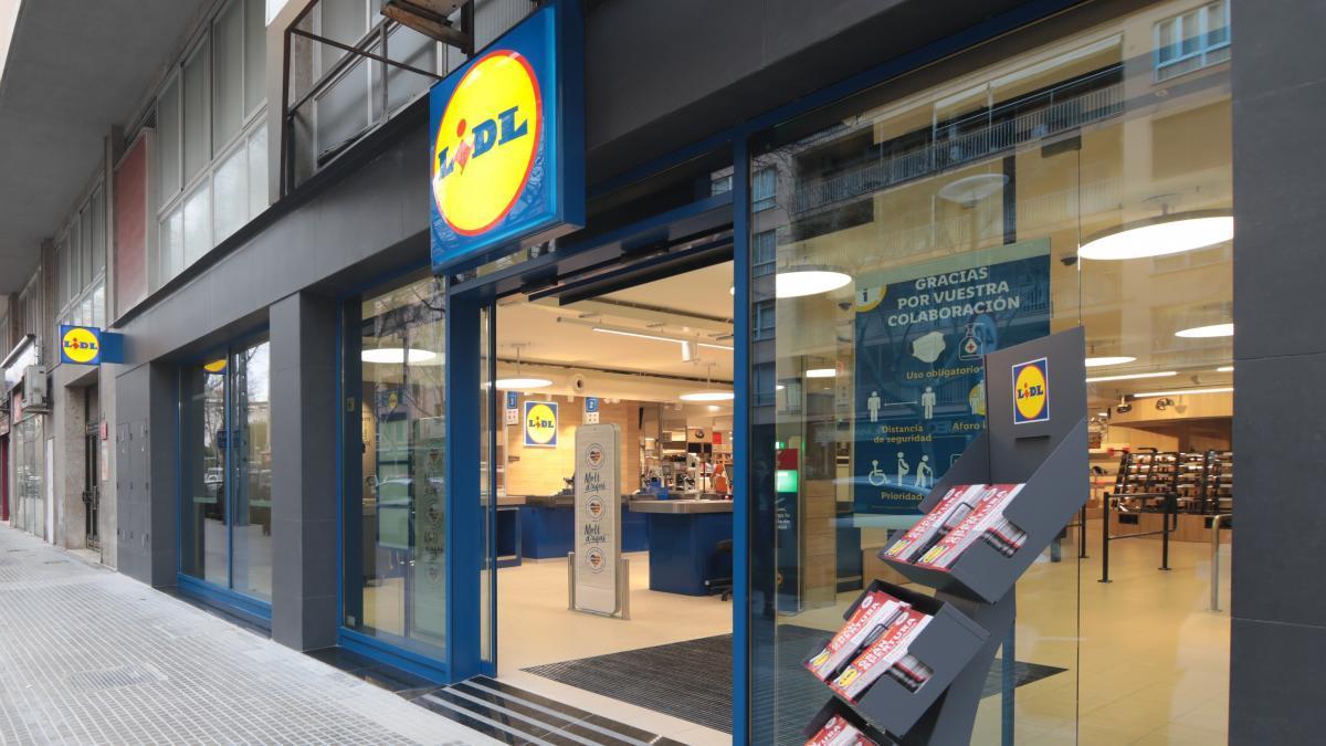 doble hierba Silla LIDL: Lidl vende esta sudadera de Adidas a un precio de chiste y arrasa en  ventas