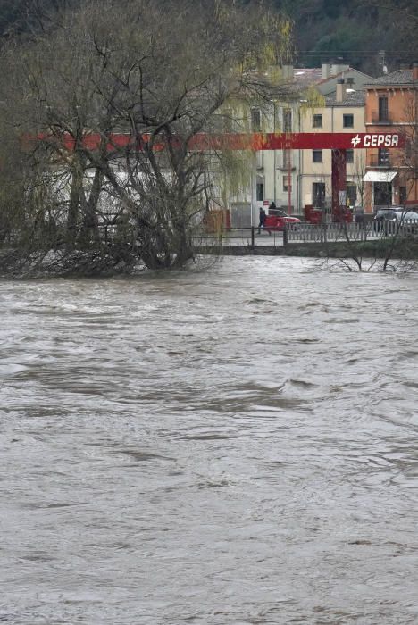 El riu Ter, al seu pas pel barri de Pont Major de Girona