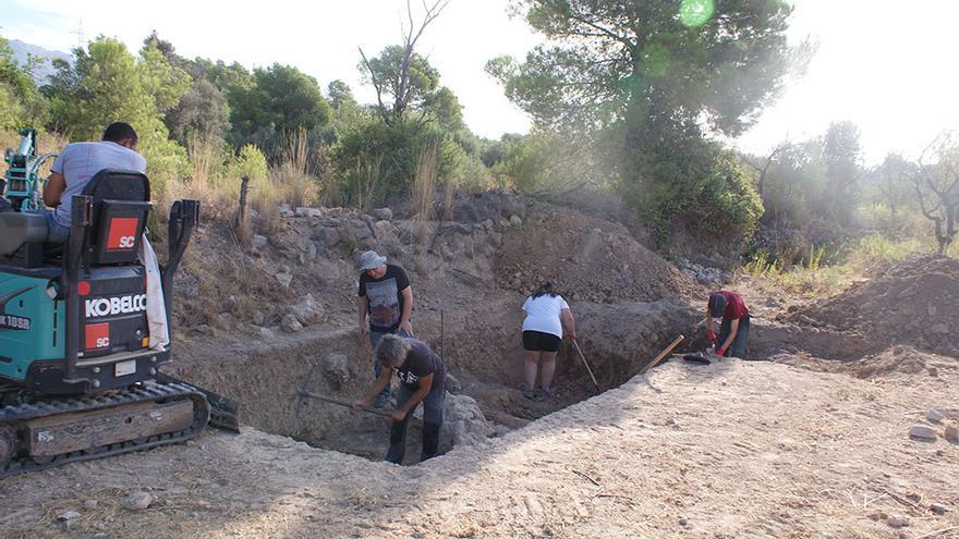 Las excavaciones en el yacimiento arqueológico de Sogai en Altea.