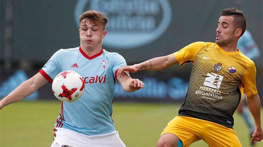 Un lance del encuentro entre Celta B y Ponferradina. // RC Celta