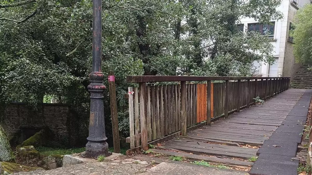 Catoira cierra el puente del paseo fluvial para iniciar su renovación