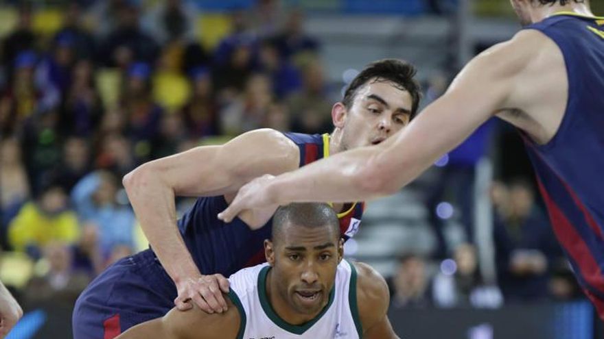 Granger, defendido por el culé Satoransky, en el partido de semifinales de la Copa del Rey del pasado mes.