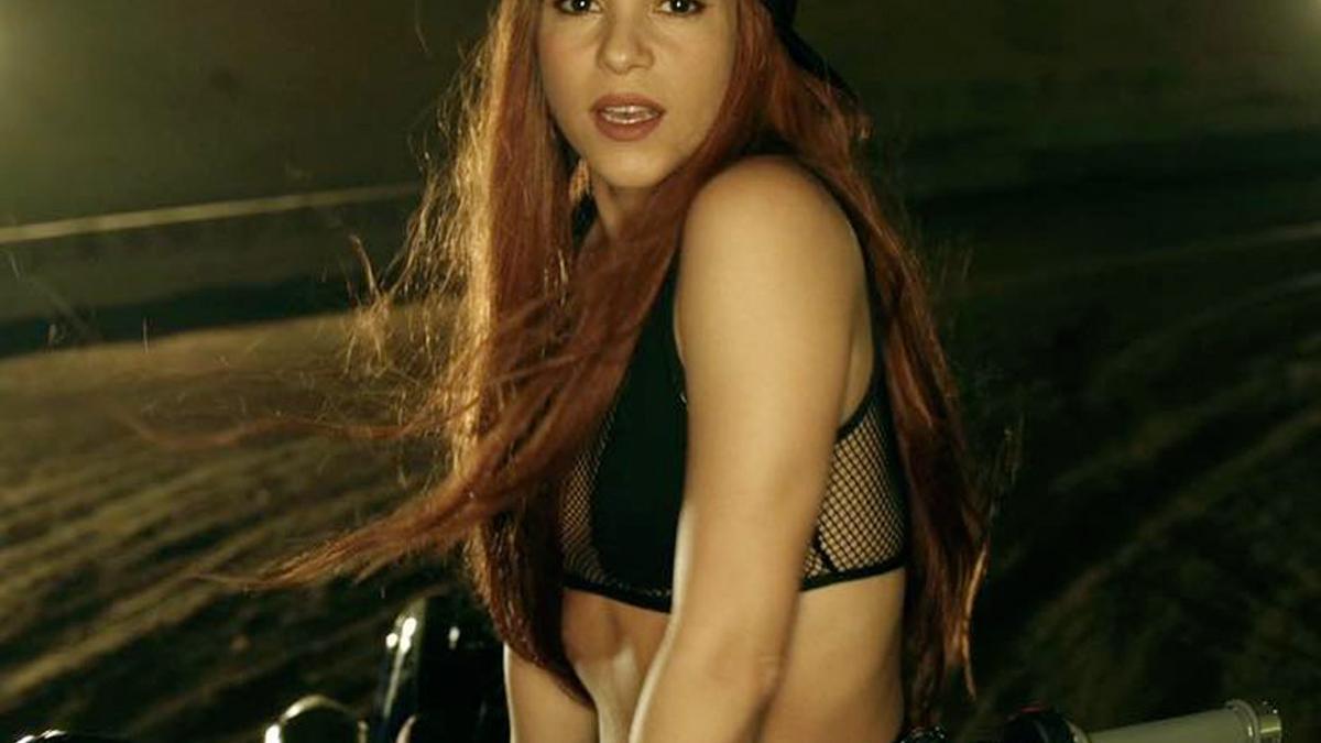 Cambio de look de Shakira: castaño rojizo