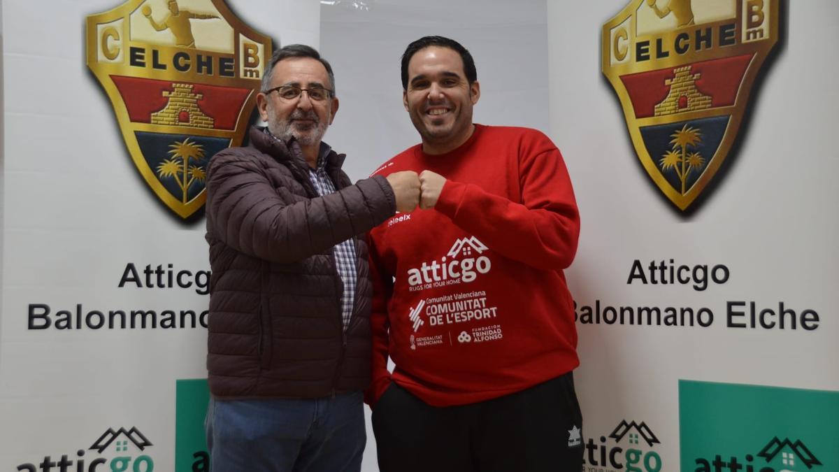 Joaquín Rocamora amplía su contrato con el AtticGo Elche dos temporadas