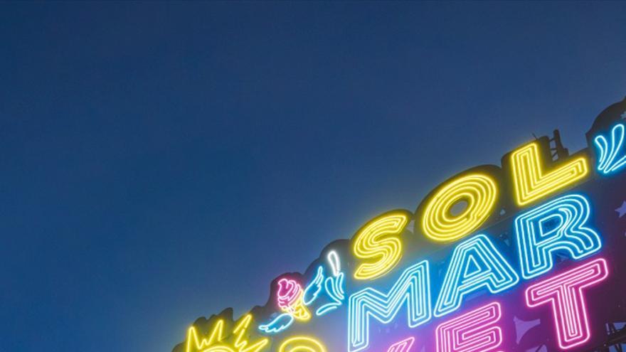 Solmarket atrae a más de 50.000 visitantes en sus dos primeras semanas con &#039;food trucks&#039; y conciertos en la costa valenciana