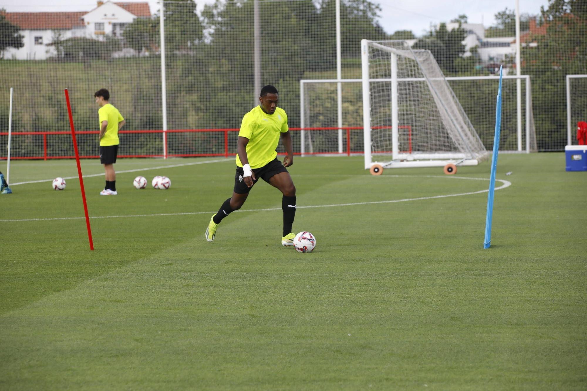 Así fue el primer entrenamiento de la era Albés en el Sporting (en imágenes)