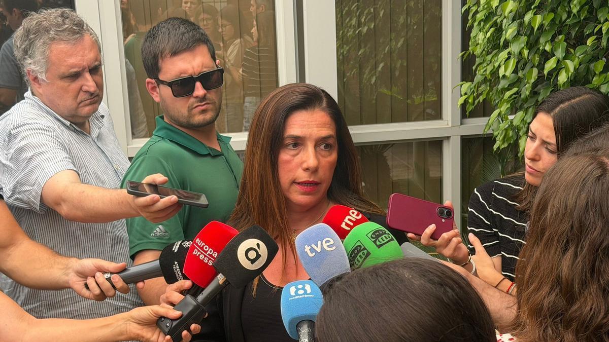 La secretaria autonómica de Universidades traslada "tranquilidad" ante la amenaza de dimisiones en la PAU