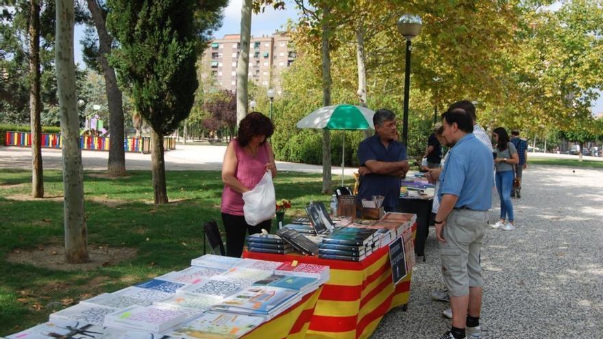 La Feria del Libro Aragonés de La Almozara se celebra este sábado