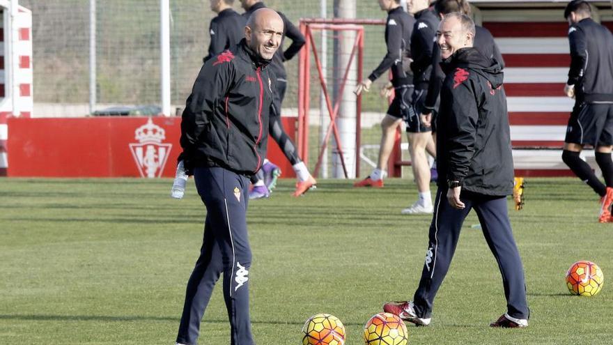 Abelardo repite la convocatoria de 19 futbolistas para recibir al Dépor