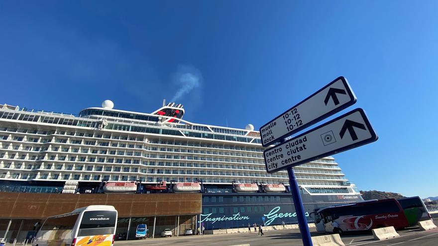 Trescientos cruceristas desembarcan en Alicante tras 15 meses de cierre - Vimarsana News