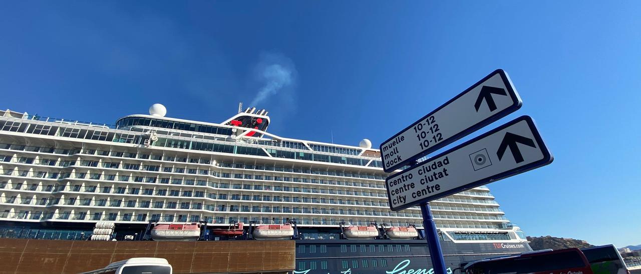 El primer crucero desde la llegada del covid atraca en Alicante