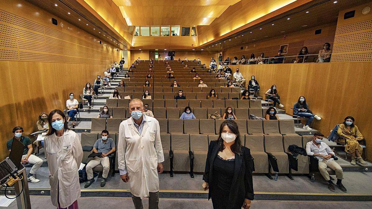 Recepción de los estudiantes, el lunes, en el Chuac.