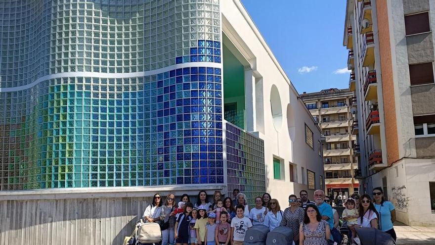 Familias de Pola de Siero impulsan una recogida de firmas solicitando el aumento de plazas en las escuelinas