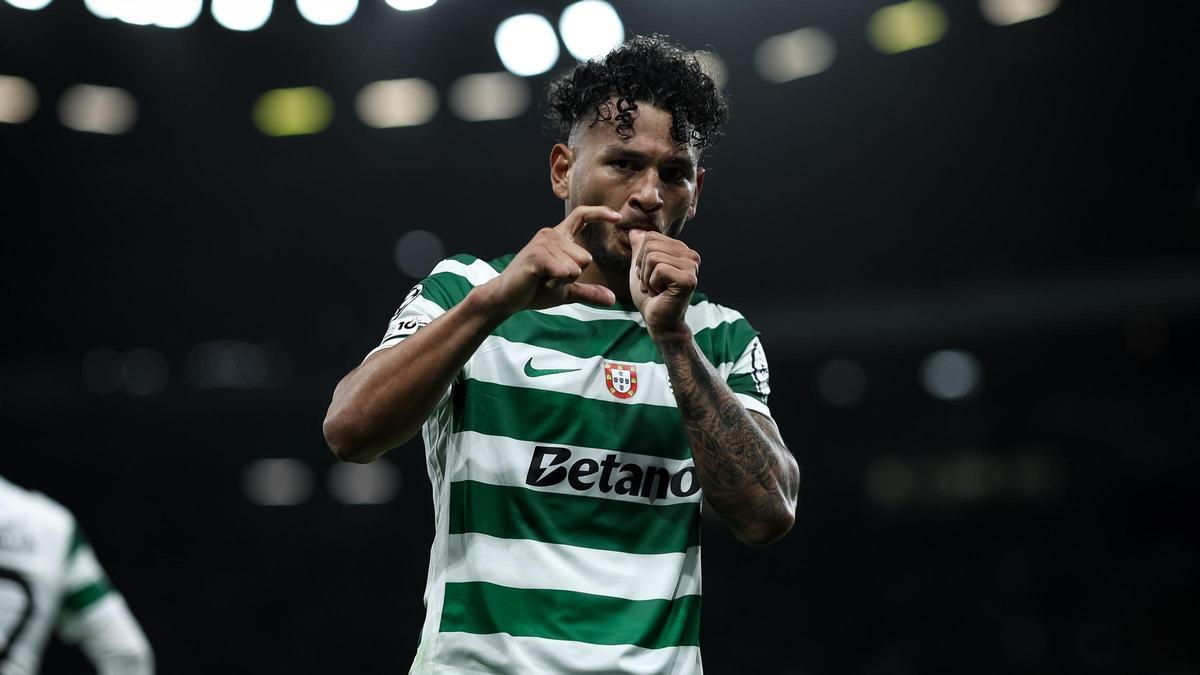 Luis Suárez celebra su doblete.