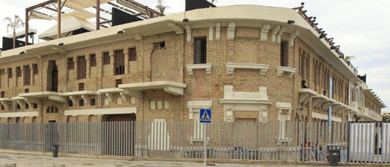 Panorámica exterior de los Docks de la Marina de València