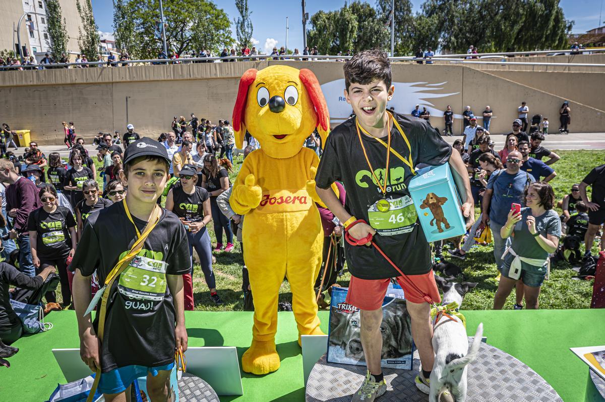 CAN WE RUN BARCELONA. La carrera organizada por Prensa Ibérica y El Periódico de Catalunya con la colaboración de Sport ,  donde las personas y sus mascotas perrunas corren en familia