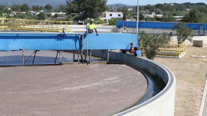 Parte de las instalaciones de la depuradora de Sant Antoni.