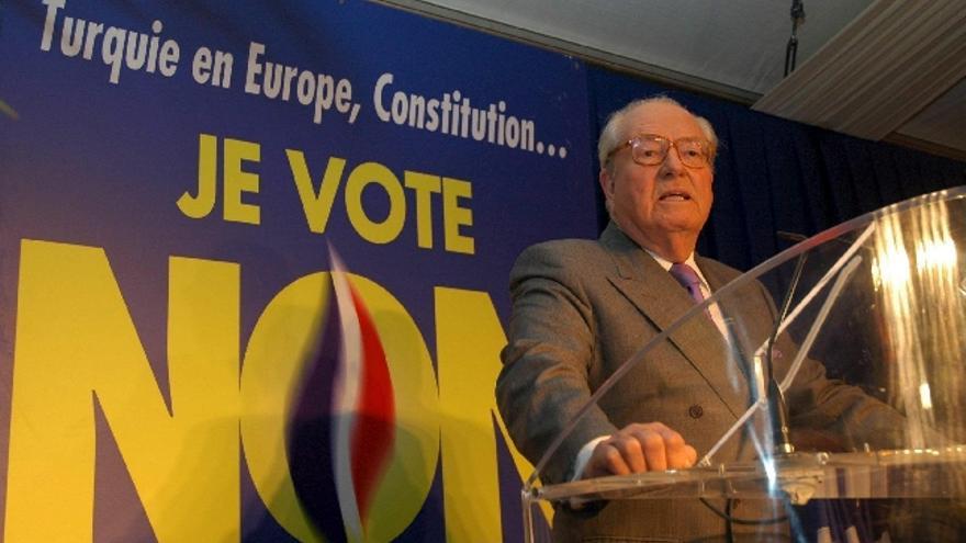 Jean-Marie Le Pen, líder del Partido de Frente Nacional de ultra derecha.