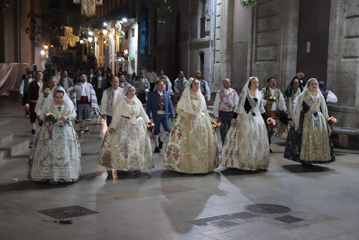 Todas las fotos de la ofrenda del 18 de marzo por la calle San Vicente hasta la 22:30 horas