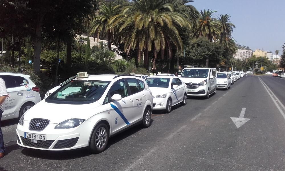 Manifestación de taxistas en contra de Cabify.