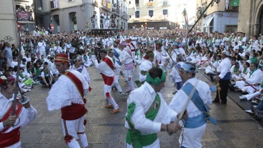 Los Danzantes emocionaron ayer de nuevo a los oscenses