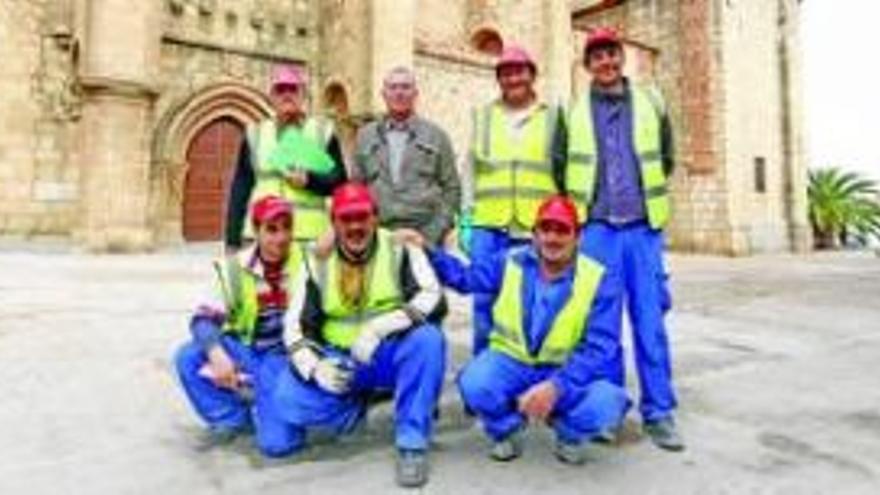 Ni un socavón en la plaza de Santiago