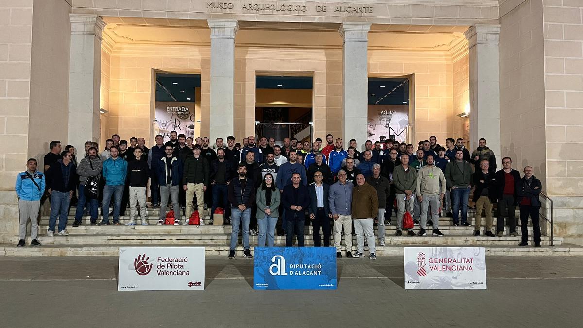 El Museu Arqueològic d'Alacant va acollir un any més l'acte d'estrena de la nova temporada de Llargues i Palma.